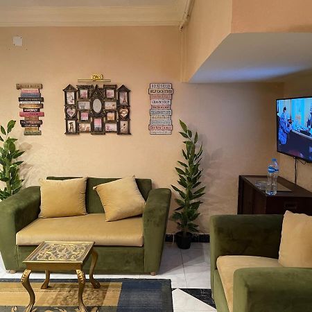 Fancy Apartment Close To Airport Fully Furnished Cairo Exterior photo