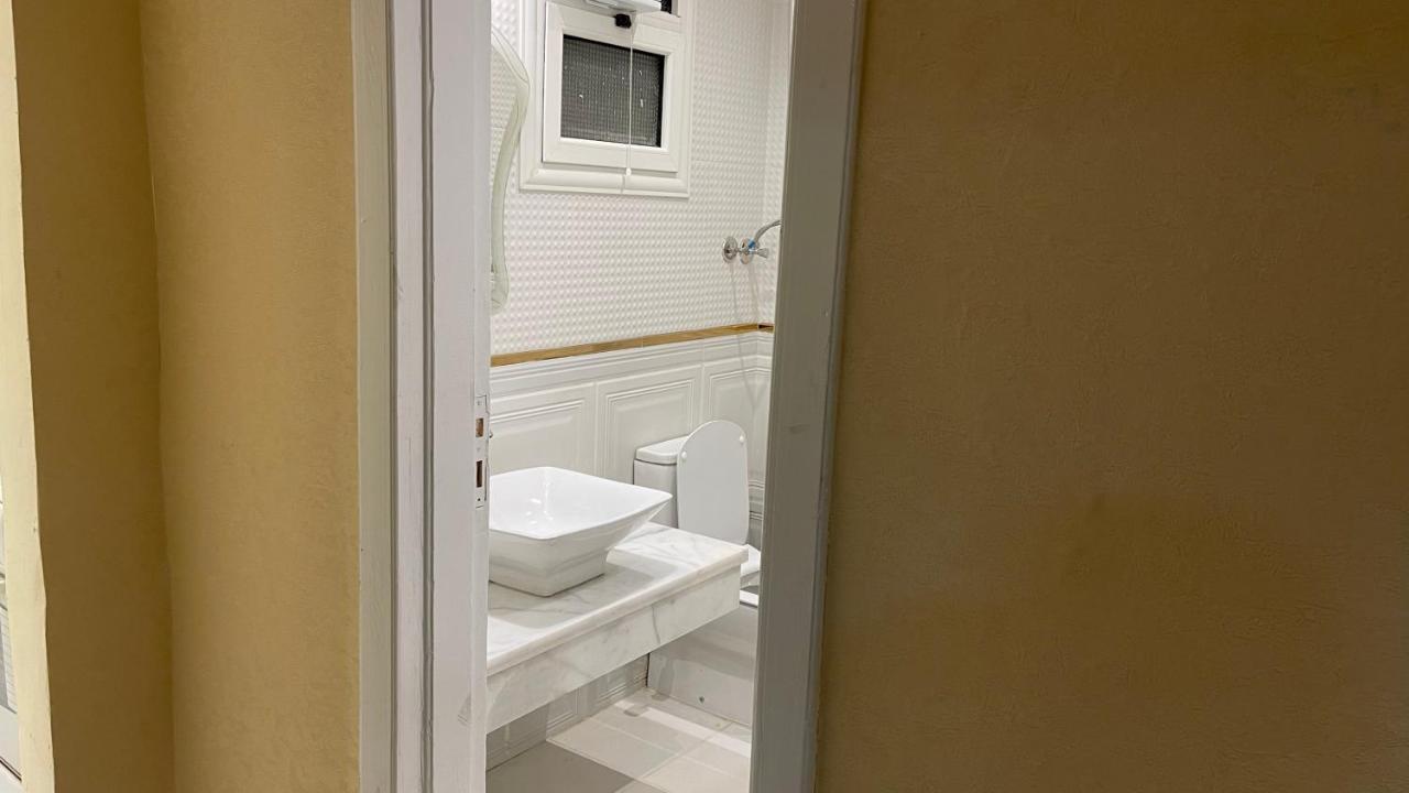 Fancy Apartment Close To Airport Fully Furnished Cairo Exterior photo